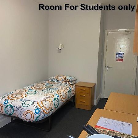Charming Rooms For Students Only, Cricklewood Lane - Sk ロンドン エクステリア 写真